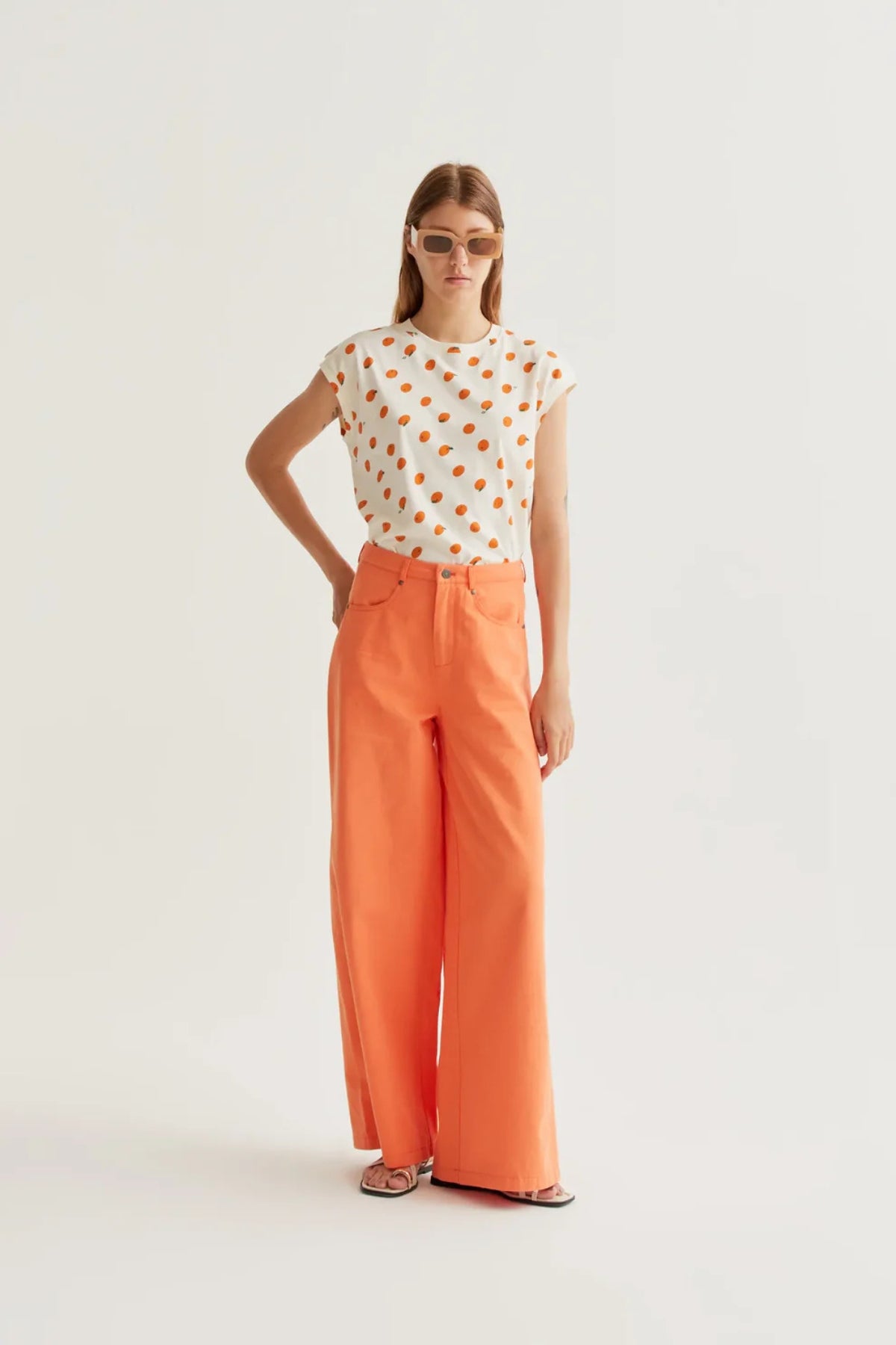 Compañía Fantástica – T-shirt Naranjas