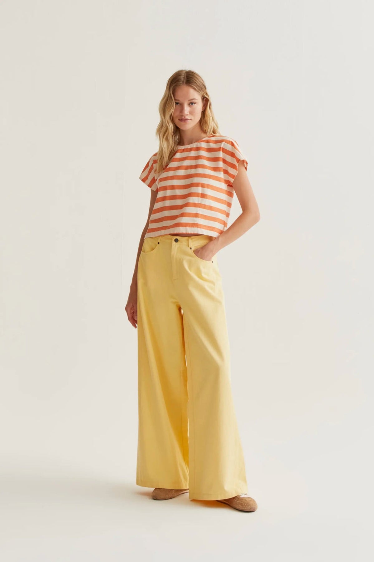 Compañía Fantástica – Pantalone Amarillo