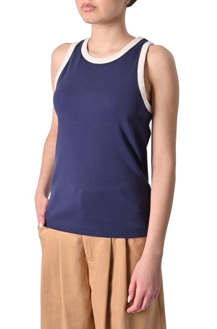 Top Corina basic di Yerse