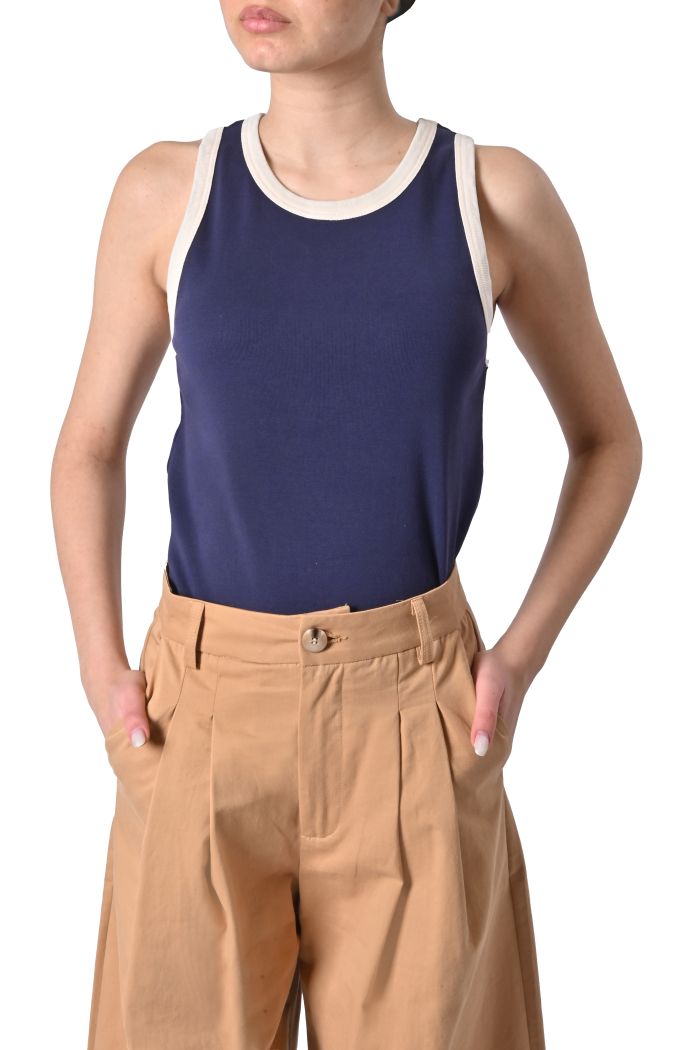 Top Corina basic di Yerse