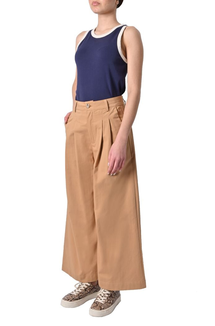 Top Corina basic di Yerse