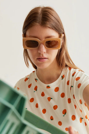 Compañía Fantástica – T-shirt Naranjas