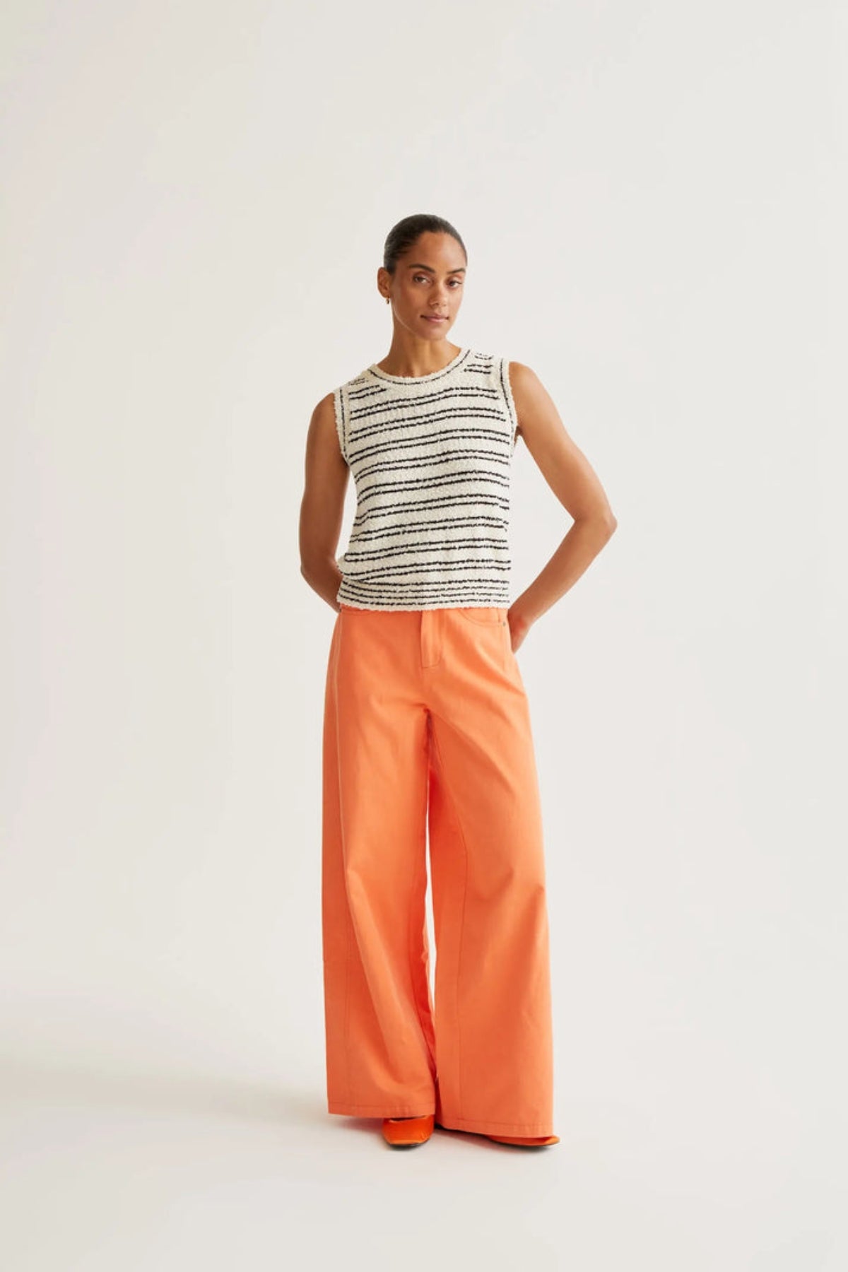 Compañía Fantástica – Pantalone Naranja