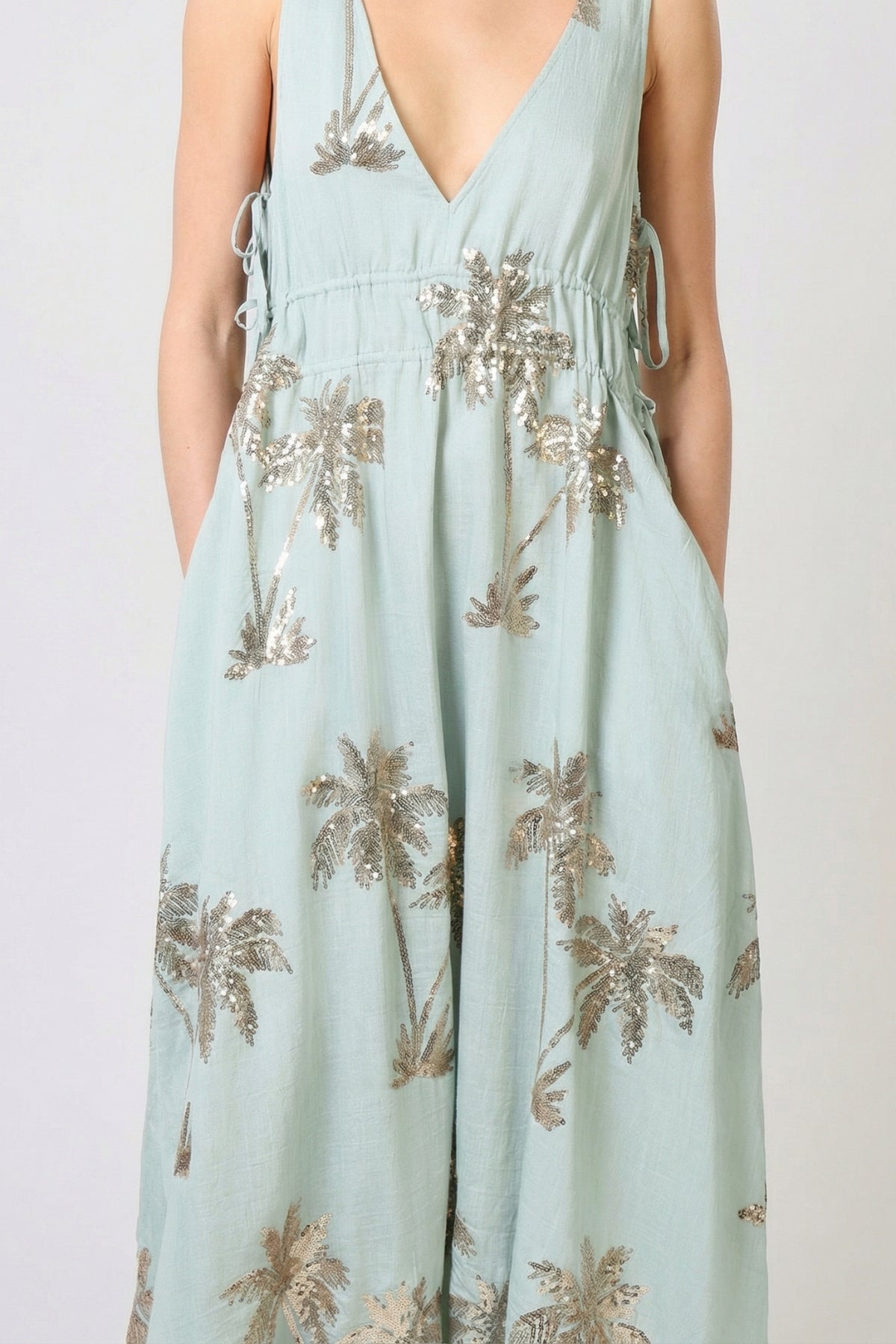 Traffic People – Abito Antoinette