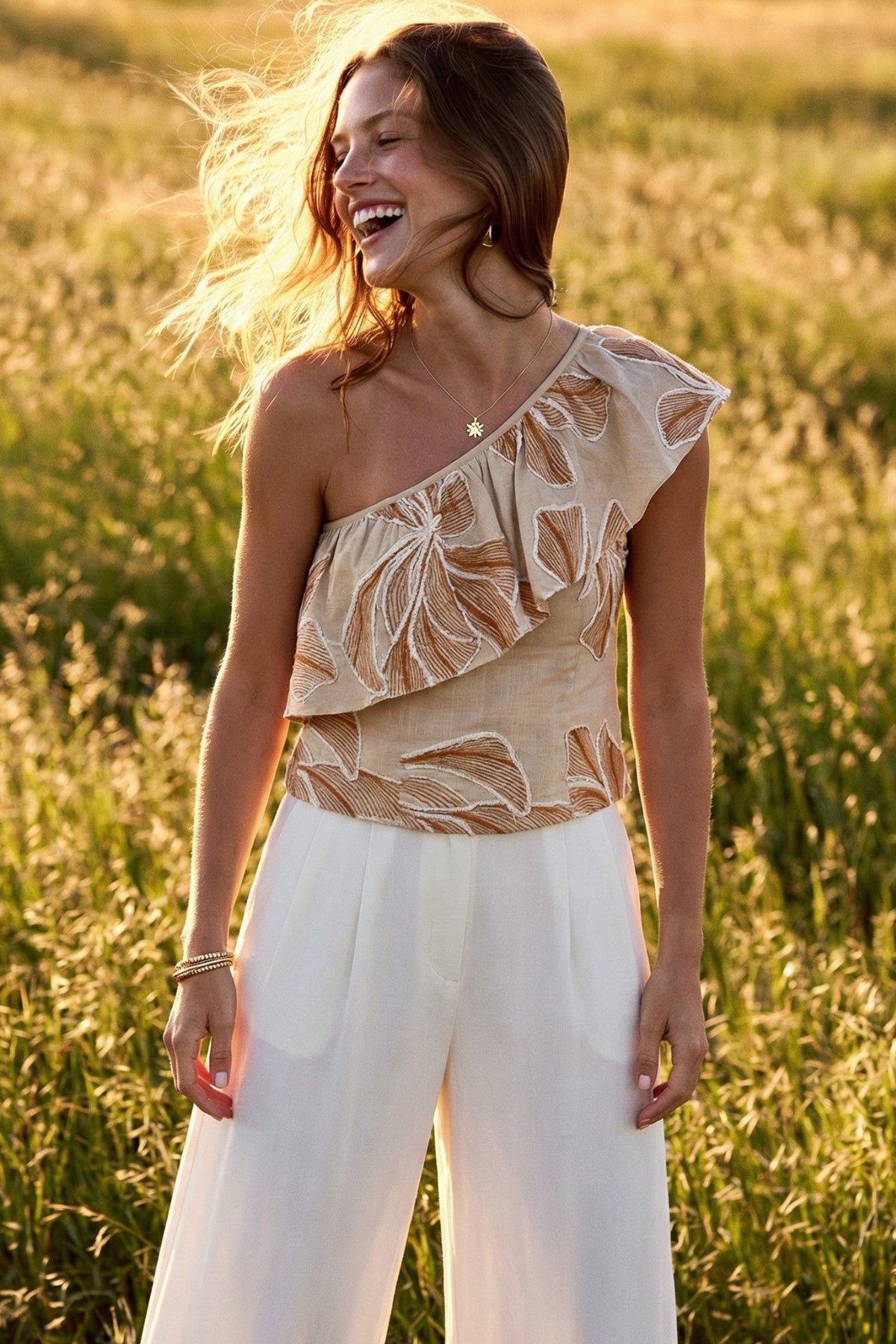 Traffic People – Top Bella