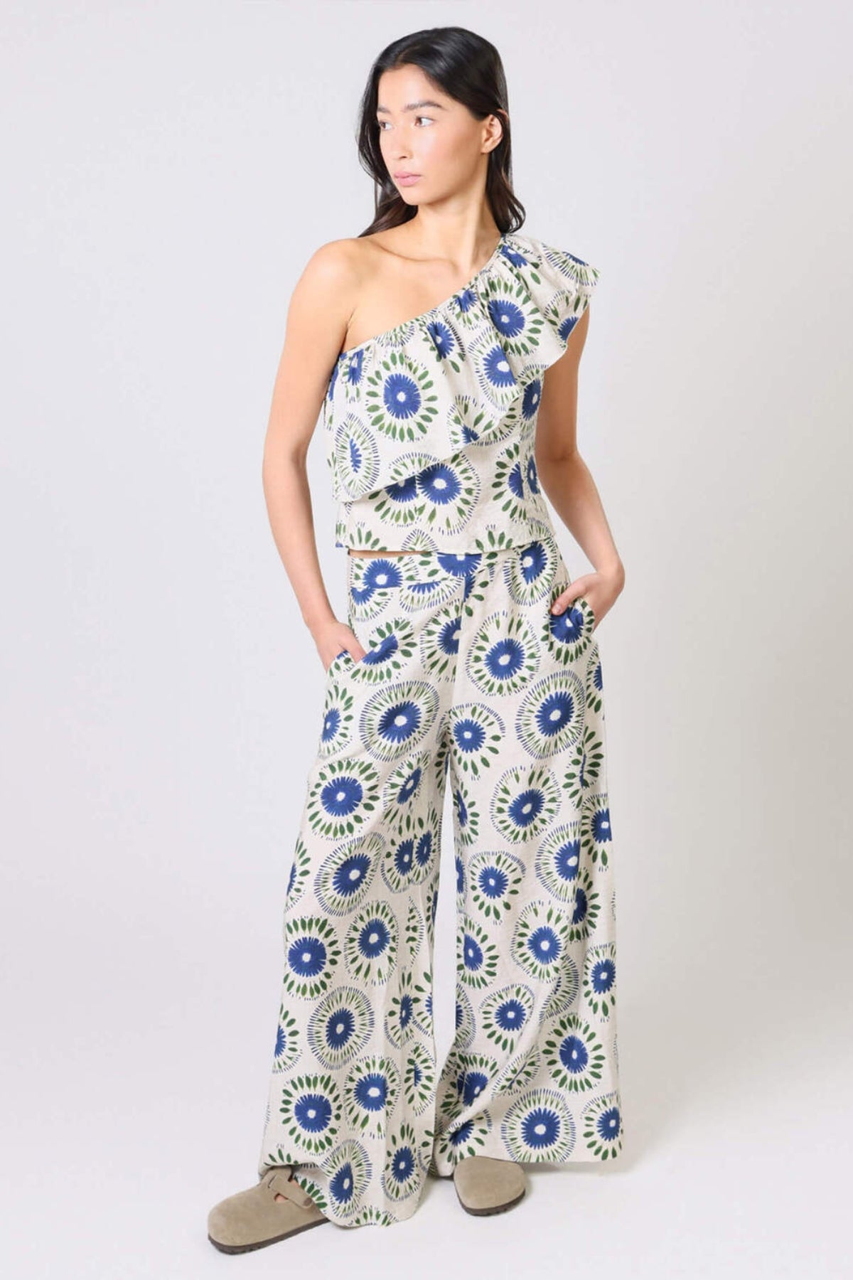 Traffic People – Pantalone Adriene