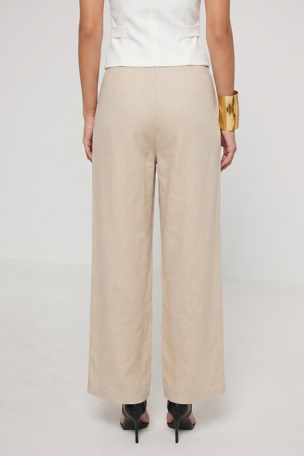 Sheare – Pantalone Build