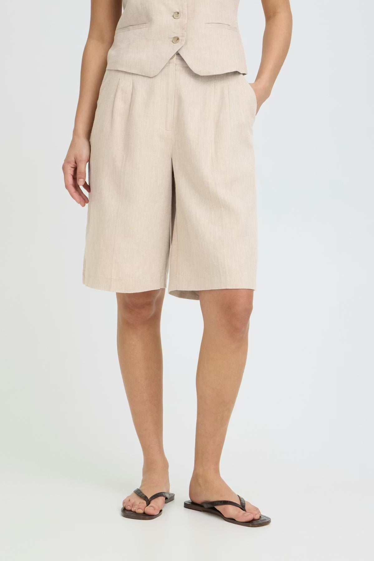 B.Young – Bermuda Dazia