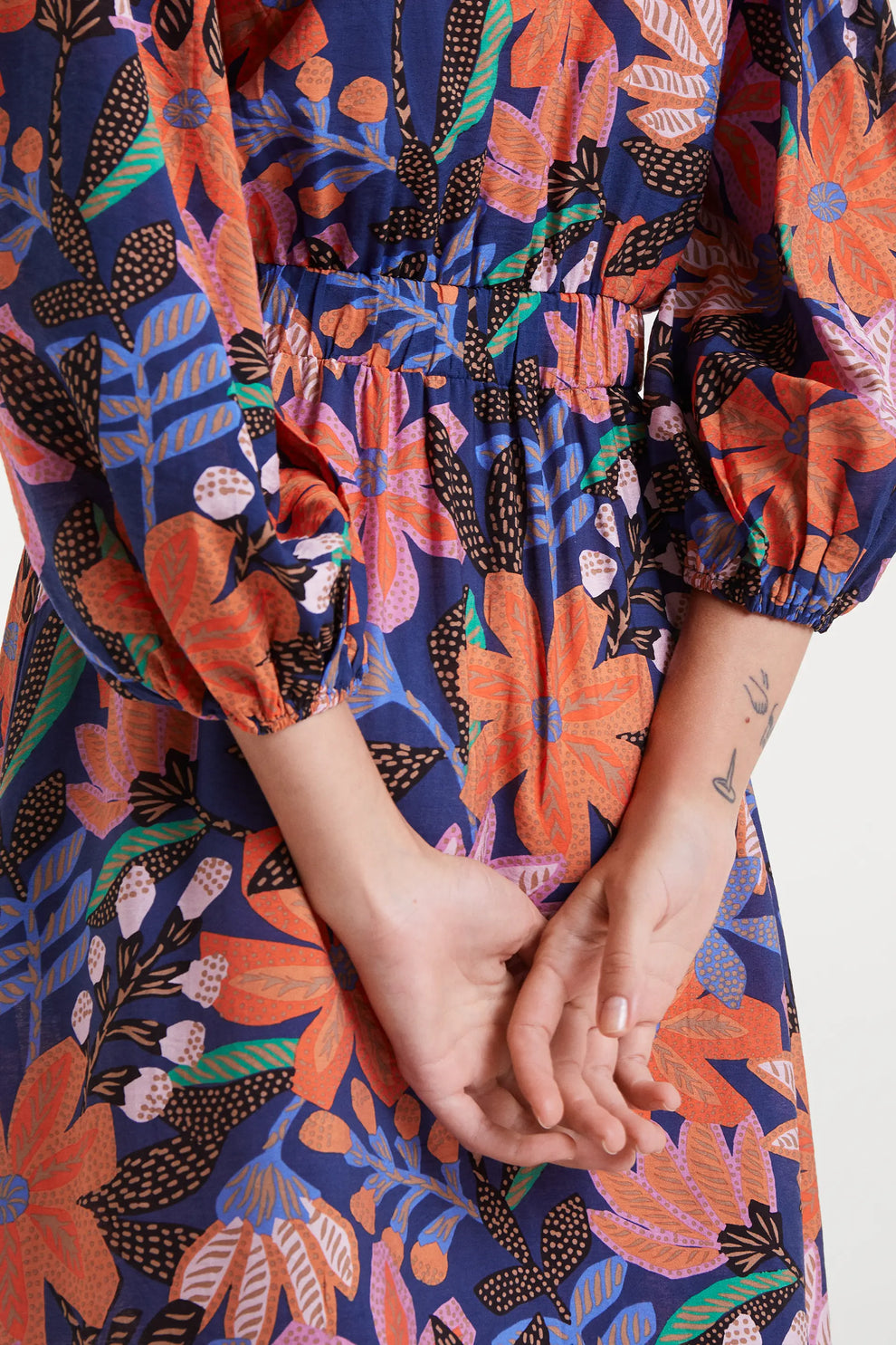 COMPAÑÍA FANTÁSTICA – Abito Gerbera