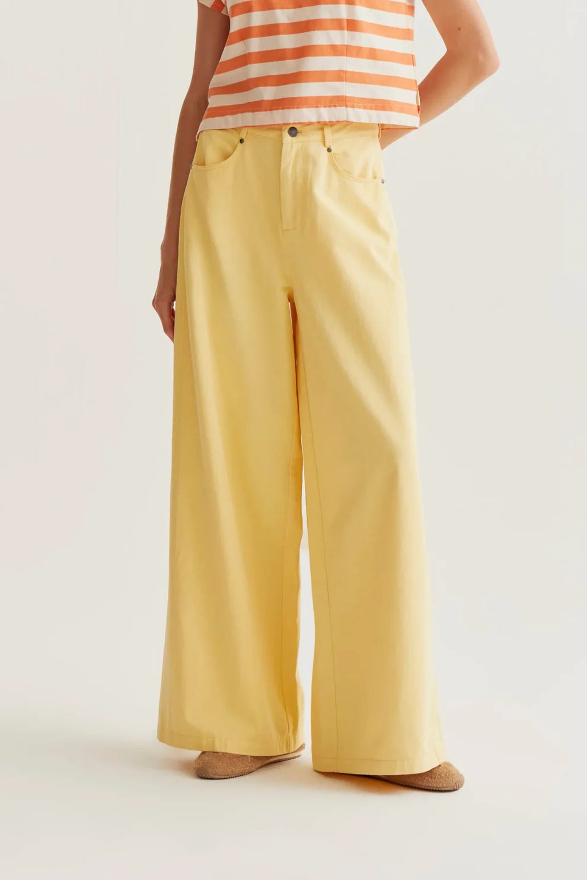 Compañía Fantástica – Pantalone Amarillo