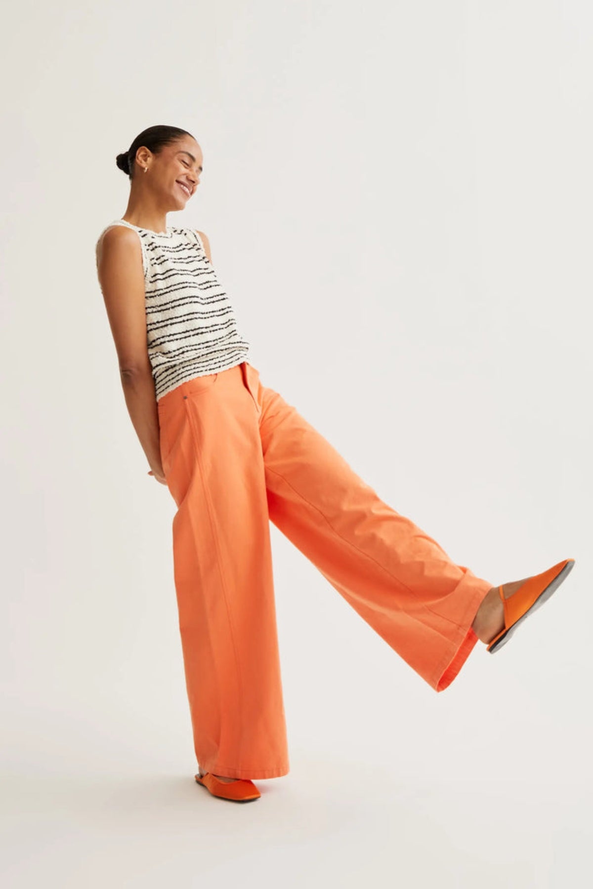Compañía Fantástica – Pantalone Naranja